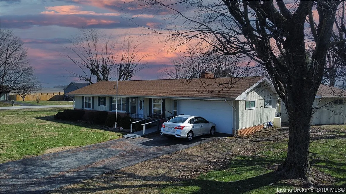 485 E Harding Street photo 1