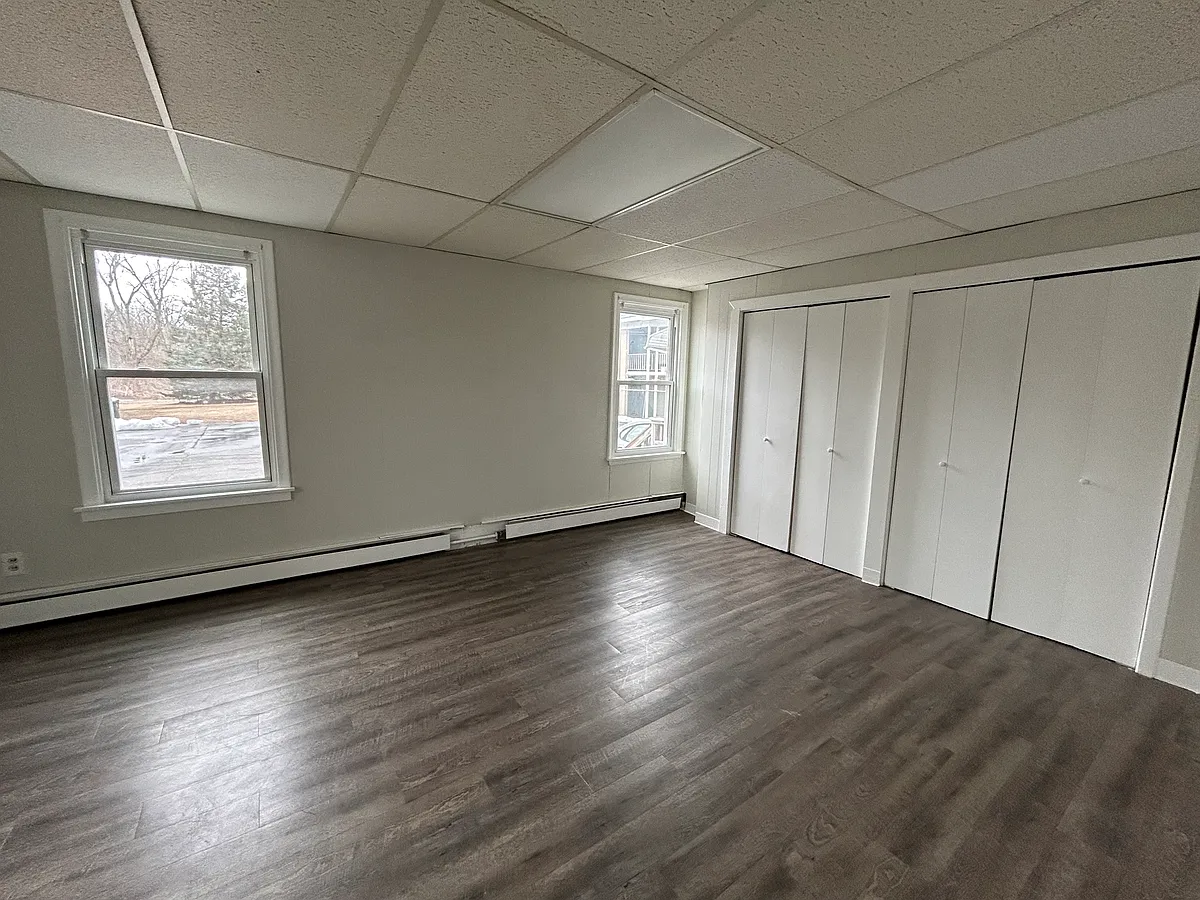 Building Photo - 645 Burnside Ave #1C