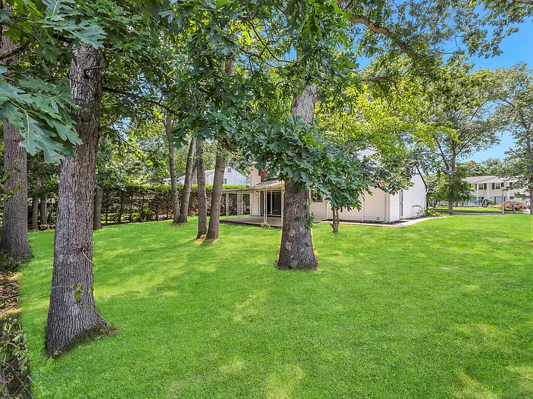 39 Pinewood Dr — Photo 30