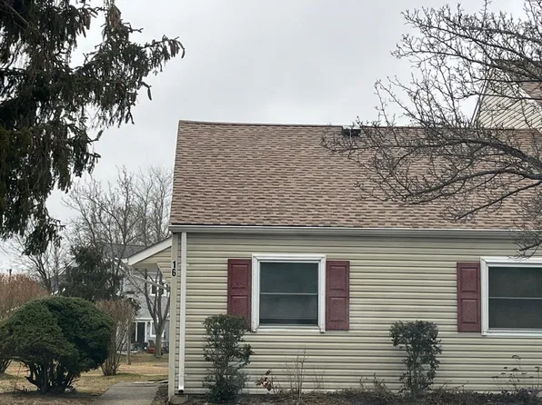 16 Chesapeake Ct #A, Barnegat, NJ 08005