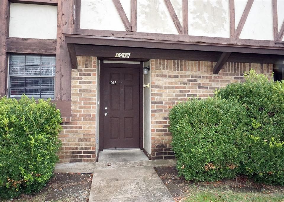 1st image of 1008 Southmoor Dr