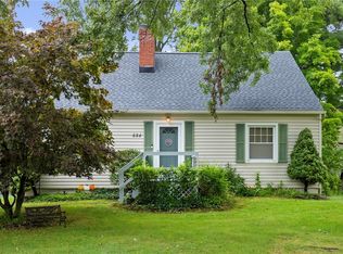 884 Weiland Rd, Rochester, NY 14626