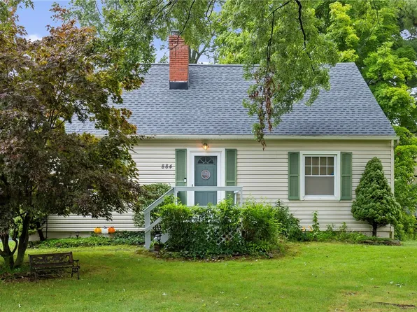 884 Weiland Rd, Rochester, NY 14626