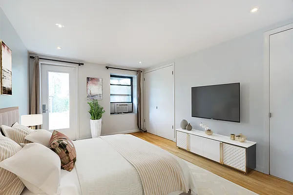 Rented by Compass | media 11