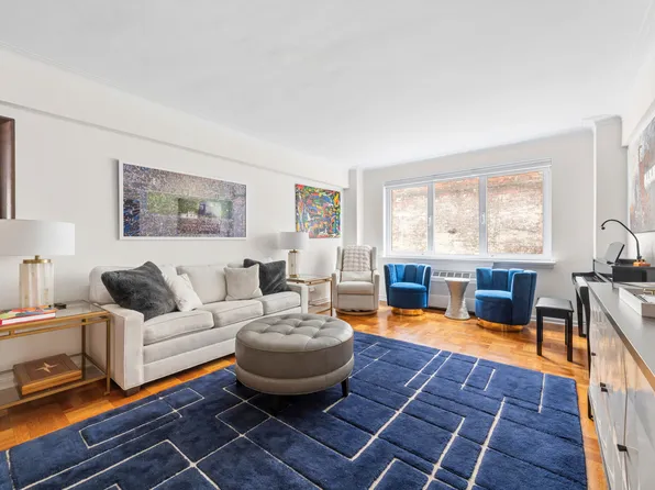 860 Fifth Avenue image 1 of 11