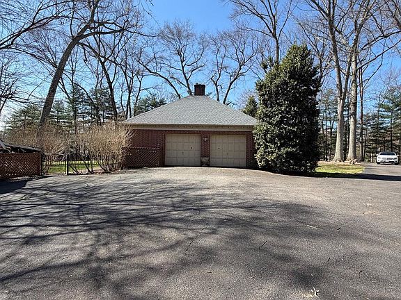 4th image of 10947 Lawyers Rd