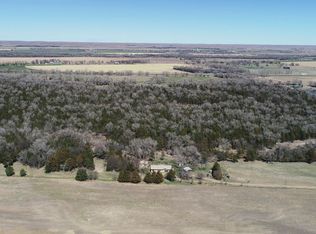 9854 S Old Military Rd, Maxwell, NE 69151