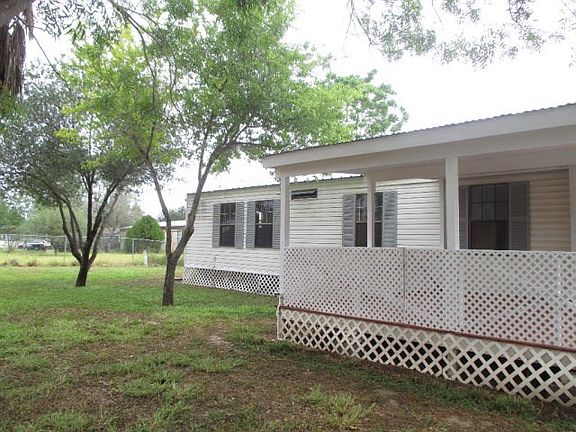 3rd image of 2723 Jonquil Ln