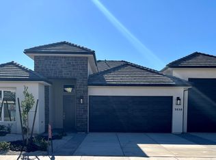 3038 Beartrap Canyon Dr, Washington, UT 84780