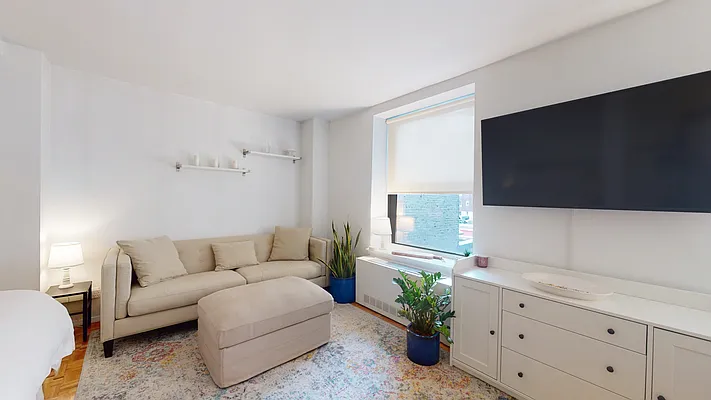 Rented by Compass | media 3