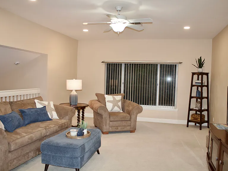 Bonus room/entertainment area (bathroom #3 on same floor)