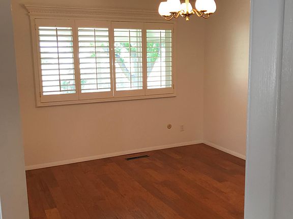 5th image of 9637 Gairloch Dr