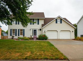 10557 Elmcrest Dr, Clive, IA 50325