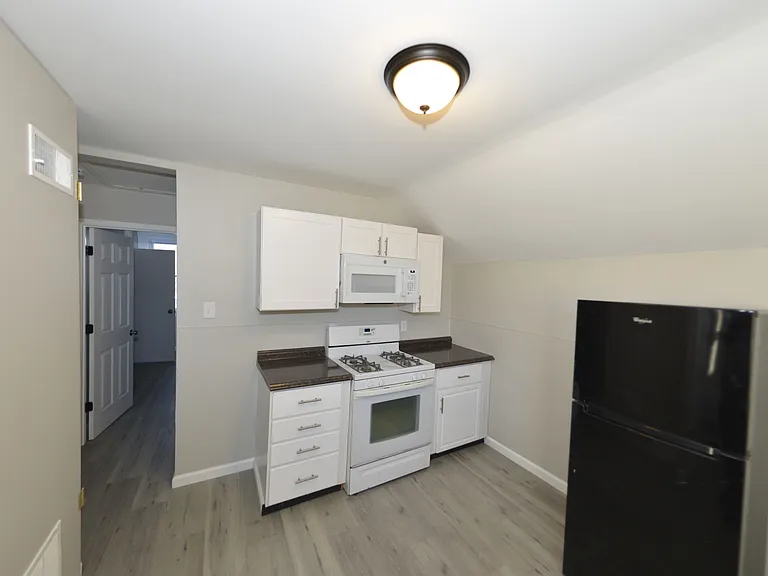 1517 Waverly St #A — Photo 5