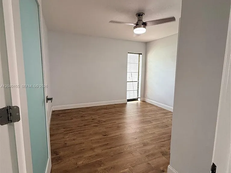 9717 N New River Canal Road 406 #406 — Photo 20