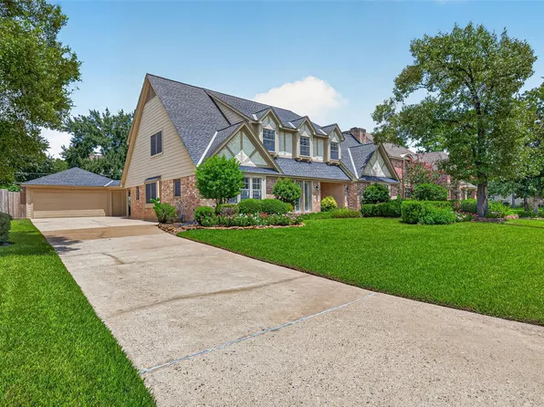 12306 Laneview Dr, Houston, TX 77070
