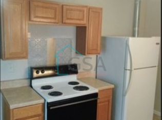 3 Mayflower St #B, Taylors, SC 29687