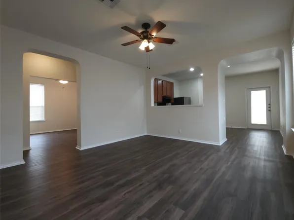 205 Beech Dr, Kyle, TX 78640