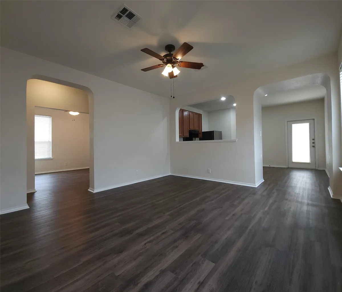 Building Photo - 205 Beech Dr