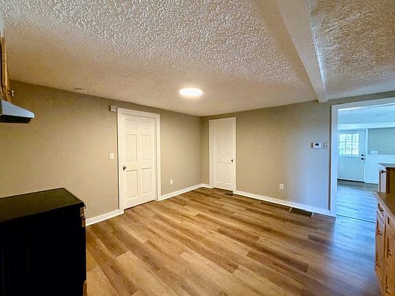 4th image of 510 Shump St