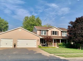 314 Westwinds Dr, Jacksonville, IL 62650
