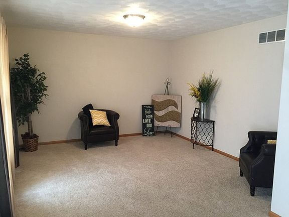 3rd image of 5058 Citadel Ct