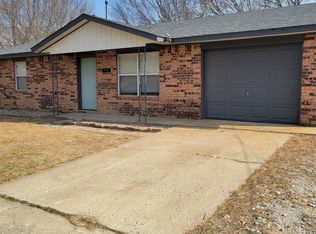 723 N Division St, Coweta, OK 74429