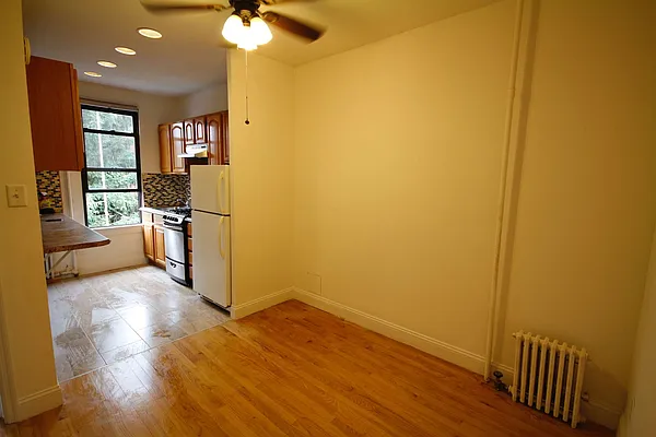 Rented by Nooklyn NYC LLC | media 44