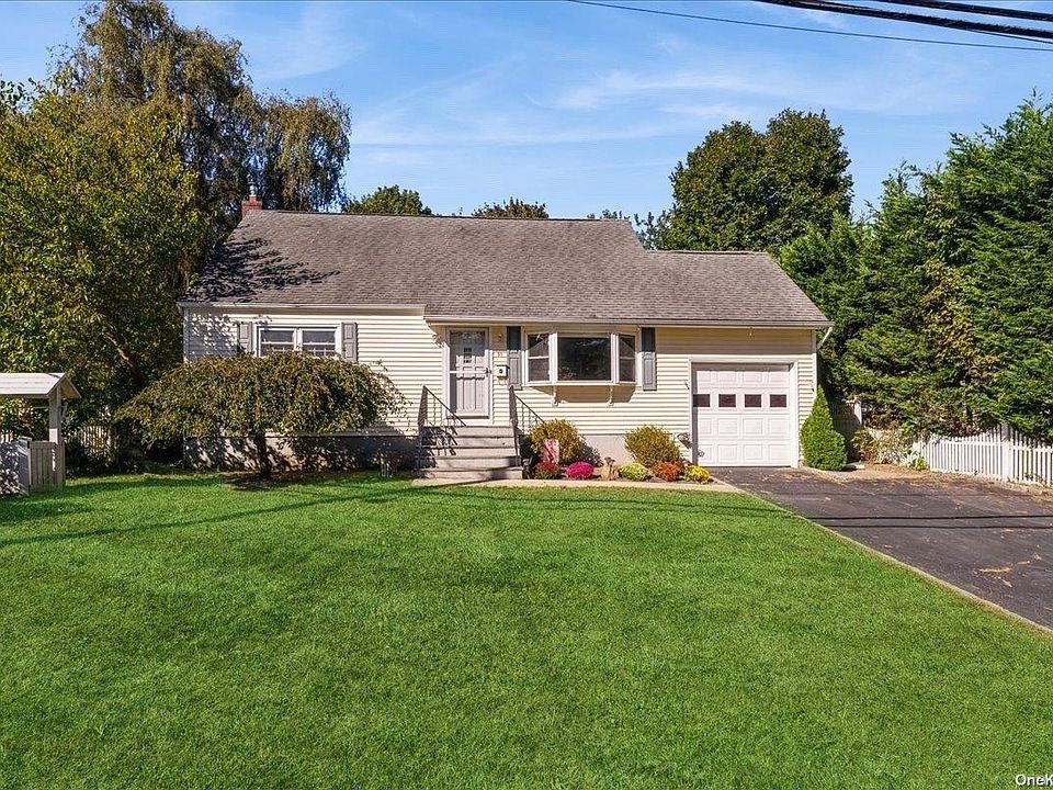 1st image of 31 Glen Cove Drive