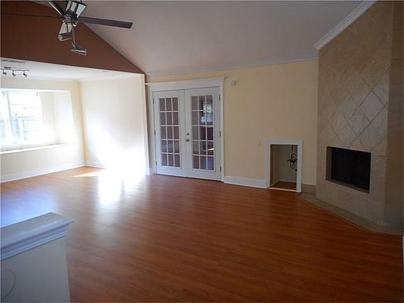 4th image of 2257 Breckenridge Dr