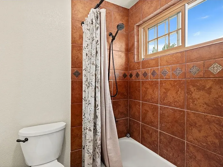 4601 Twin Peaks Dr — Photo 24