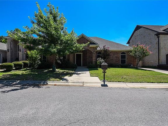 2nd image of 3001 Destin Dr