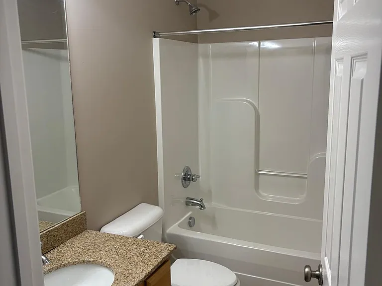 9702 Chetwood Ct — Photo 17