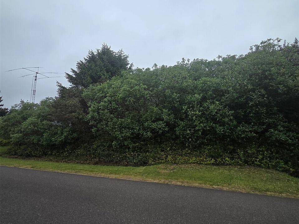 1st image of 392 S Wynoochee Drive SW
