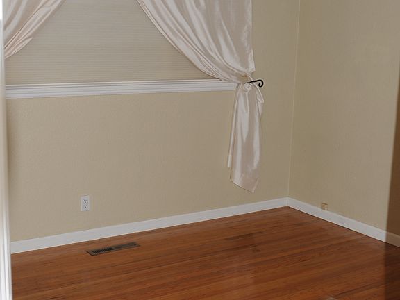 4th image of 5266 Reeder Ct