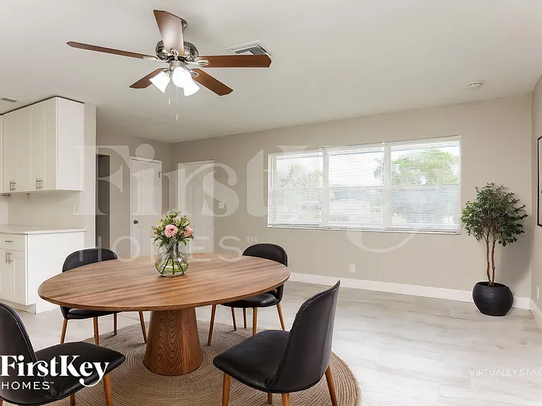 1101 NW 18th St — Photo 7