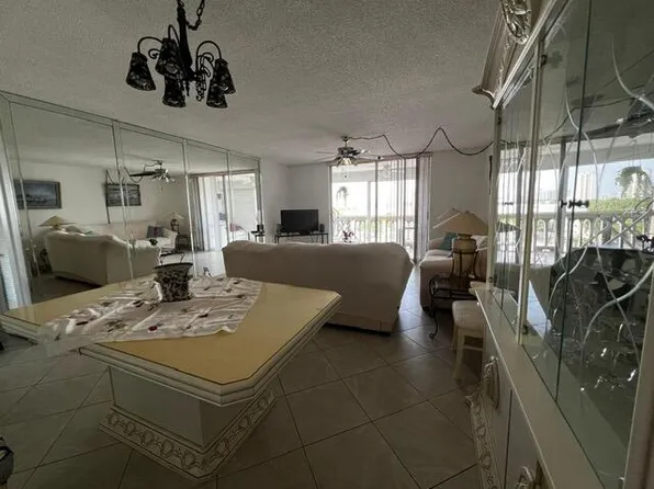 1001 NE 14th Ave, Hallandale, FL