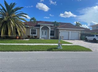 15780 SW 43rd St, Miami, FL 33185