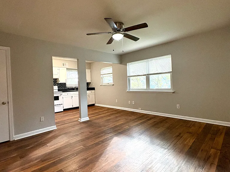 Vernon Cove Apartments — Photo 19