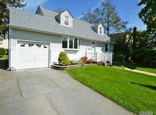 1719 Central Ave, Merrick, NY 11566