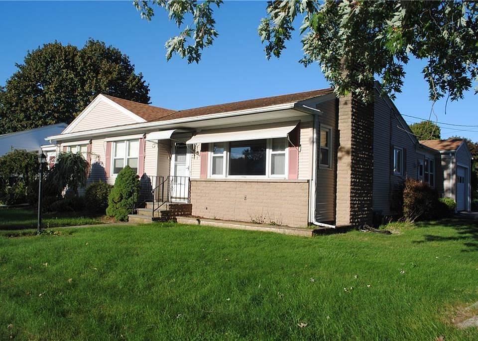 1st image of 1 Hillview Dr
