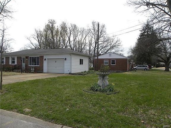 3rd image of 24 Armat Ct