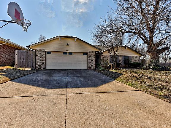 4th image of 2816 Greenfield Dr