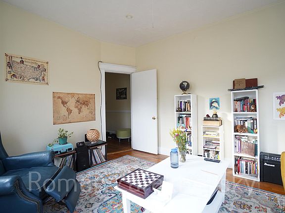 3rd image of 62 Woodstock Ave #4