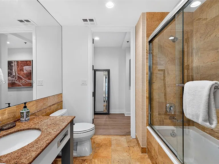 1395 Brickell Ave #2813 — Photo 15