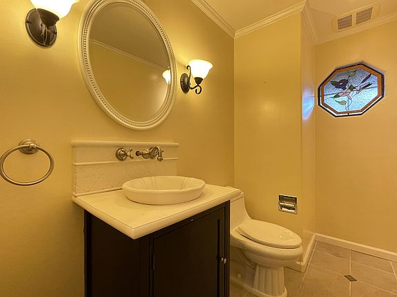 3rd image of 1515 Keesling Ave