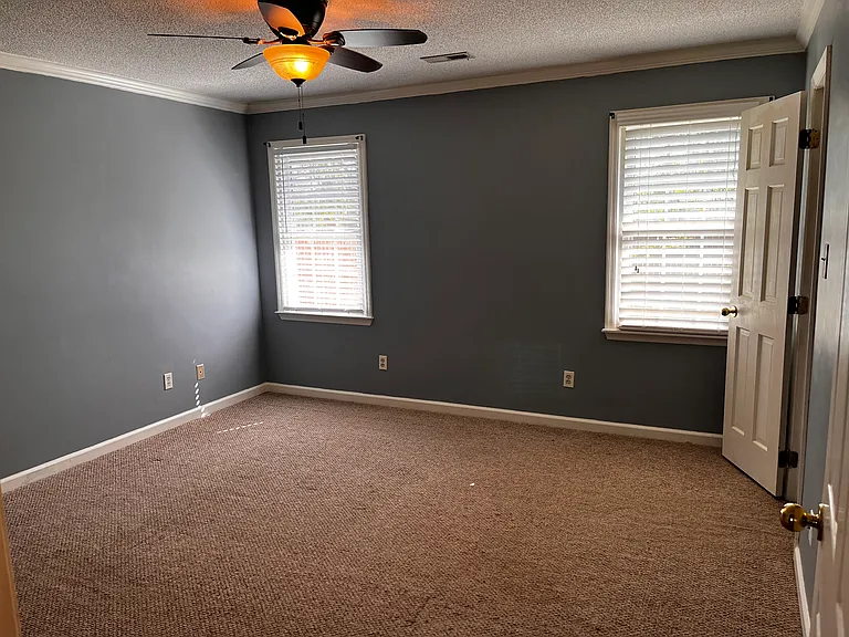2305 Winthrop Dr SW — Photo 11