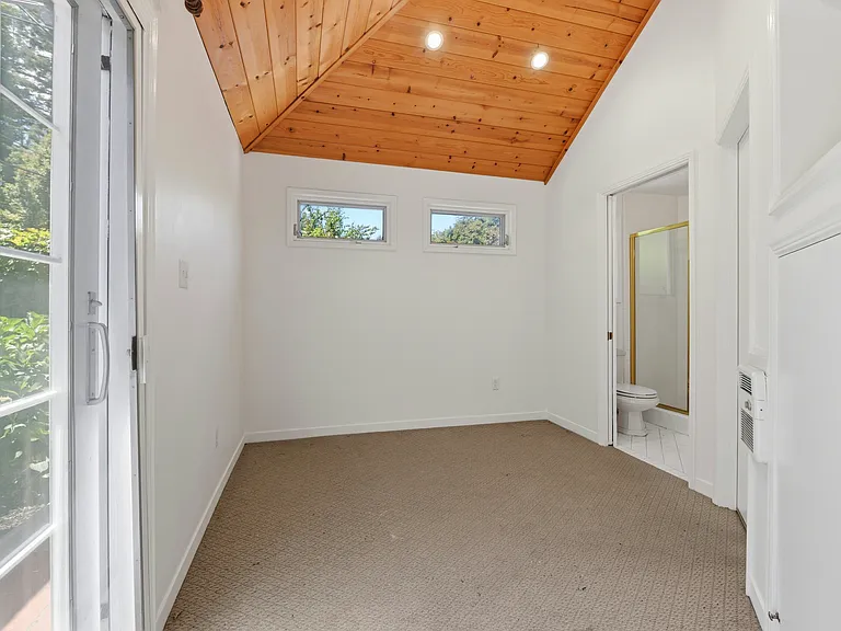 1825 White Oak Dr — Photo 26