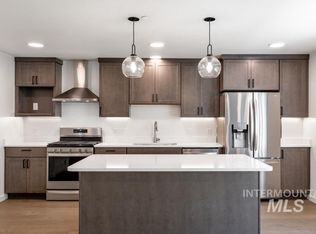 115 N Almon St #104, Moscow, ID 83843