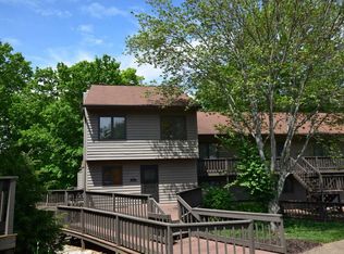 1933 E Waters Edge Dr, Bloomington, IN 47401